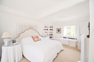 Principal bedroom - click for photo gallery